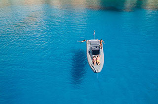 Private daily cruises in the Cyclades islands with a RIB boat