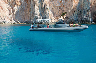Private day cruise with a RIB boat to Poliegos